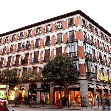 Hostal Sil & Serranos Madrid Exterior foto